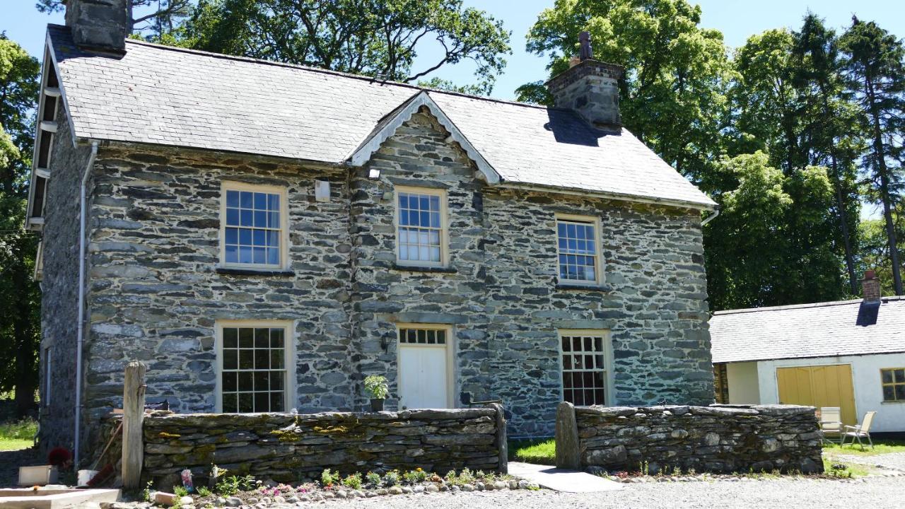 Cosy Ground Floor Disabled Friendly Room In Farm House Llandderfel Dış mekan fotoğraf