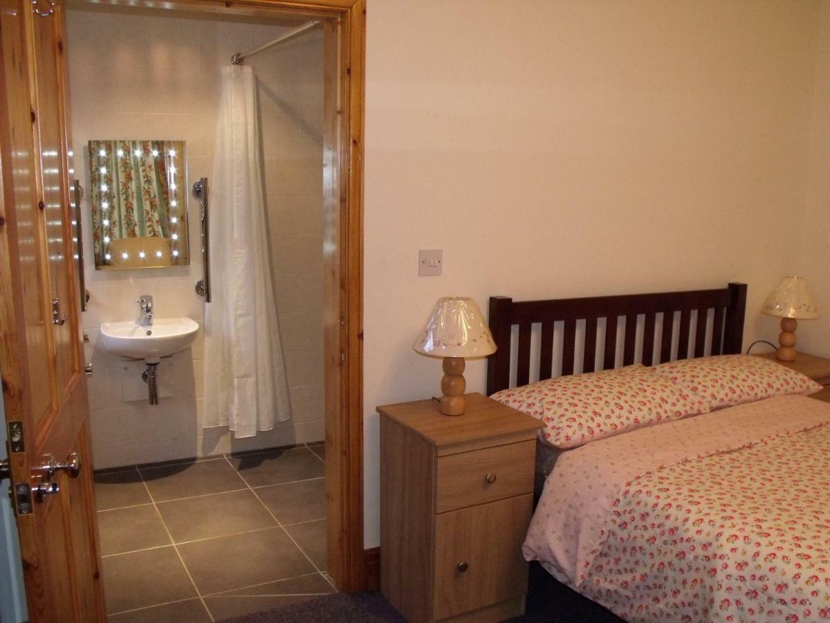 Cosy Ground Floor Disabled Friendly Room In Farm House Llandderfel Dış mekan fotoğraf
