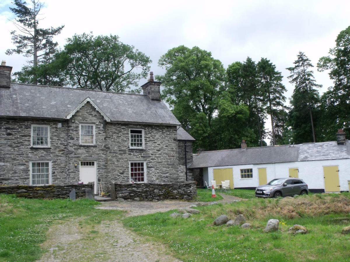 Cosy Ground Floor Disabled Friendly Room In Farm House Llandderfel Dış mekan fotoğraf